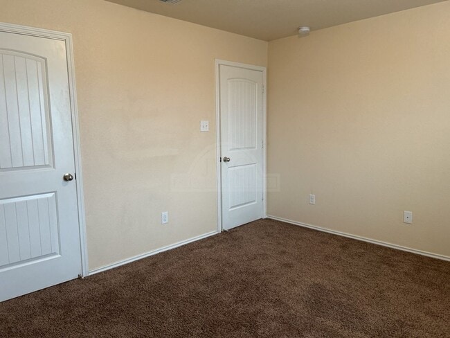 Building Photo - 5305 Eagles Nest Dr