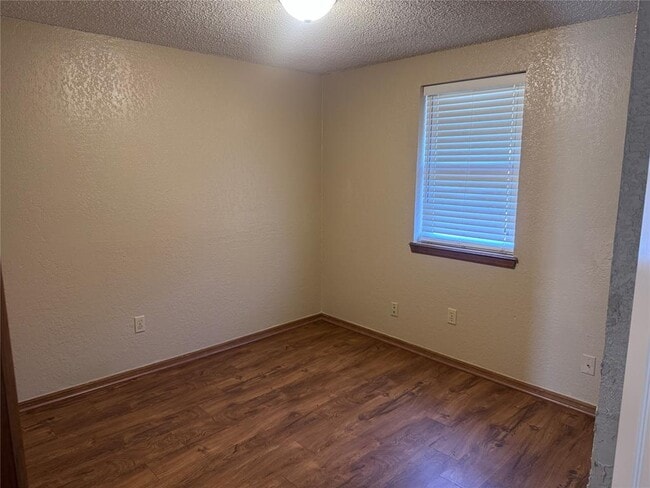 Building Photo - 1009 Lapwing Rd