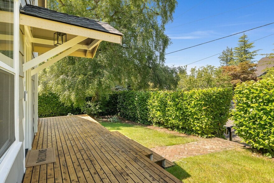 Building Photo - 8515 29th Ave NW