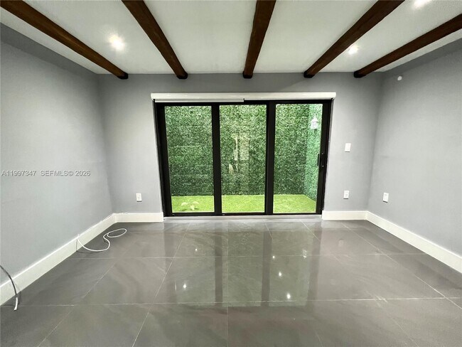 Building Photo - 9331 NW 48th Doral Terrace