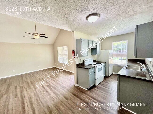Building Photo - 3128 15th Ave