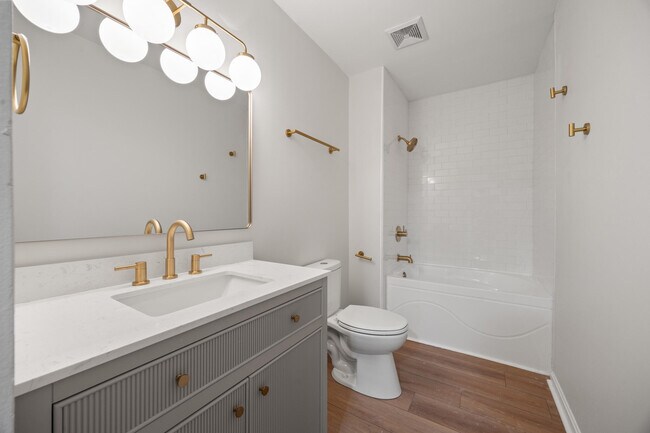 Building Photo - 3368 Montavesta Rd