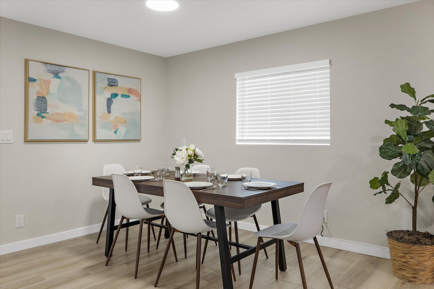 Building Photo - 2410 W Bruneau Pl