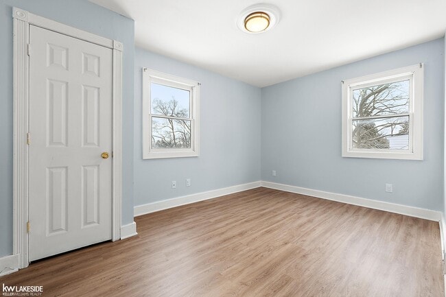 Building Photo - 7618 Sylvan St