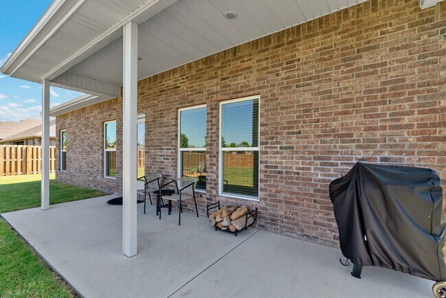 Building Photo - 2289 Overlook Wy
