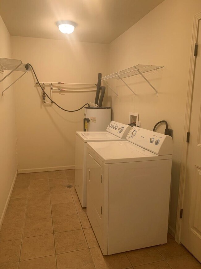 Building Photo - 6531-MF2-E2