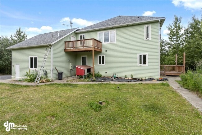 Building Photo - Spacious 5BD/3BA Home!