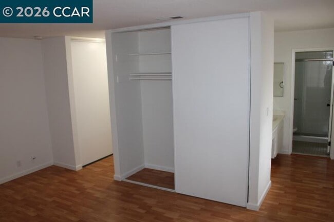 Building Photo - 2152 Blue Jay Cir