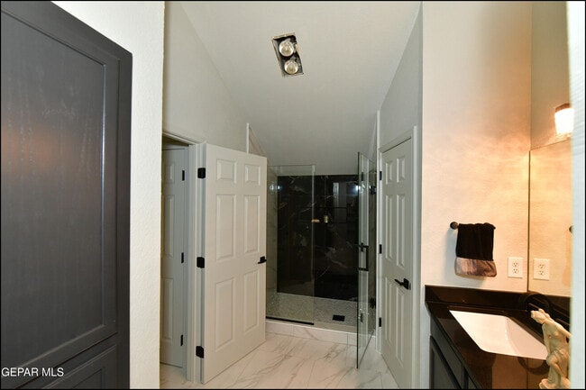 Building Photo - 31 Stratford Hall Cir