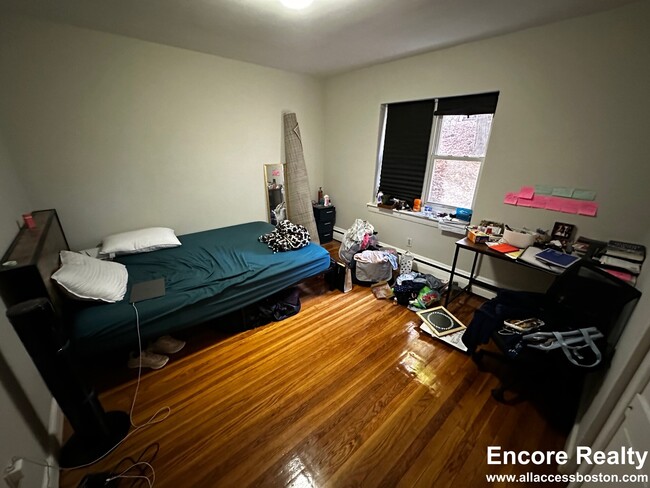 Building Photo - 67 Chiswick Rd