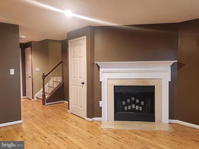 Building Photo - 14363 Long Channel Dr