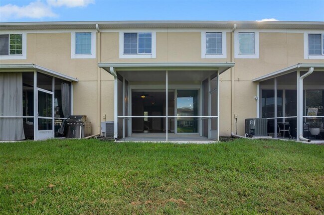 Building Photo - 2752 River Landing Dr