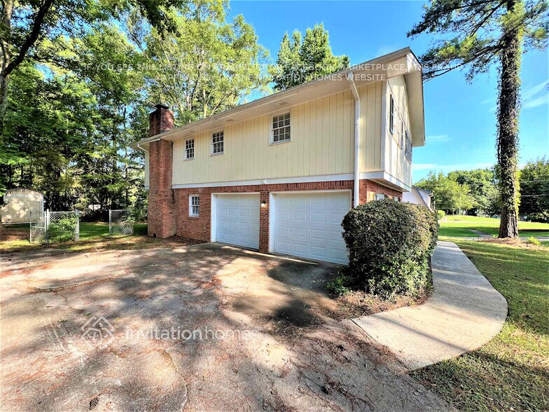 Building Photo - 3993 Sugar Valley Dr SE