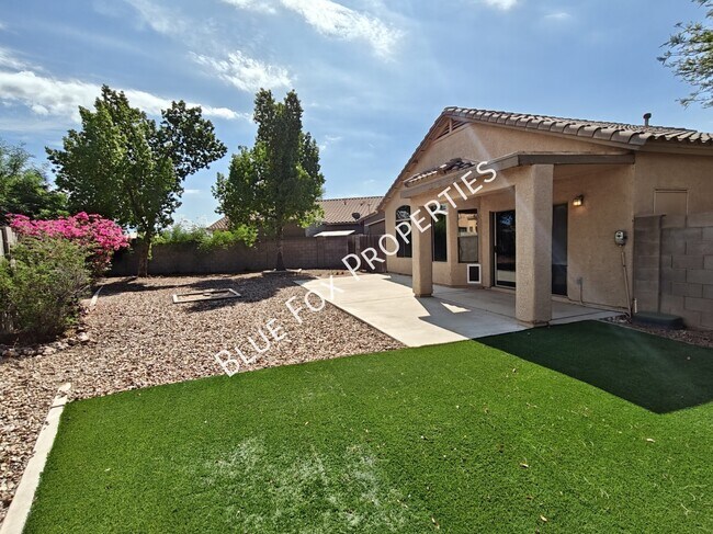 Building Photo - 5680 Shady Grove Dr