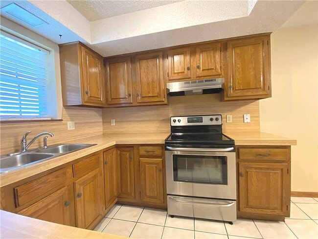 Building Photo - 3620 Wynn Cir