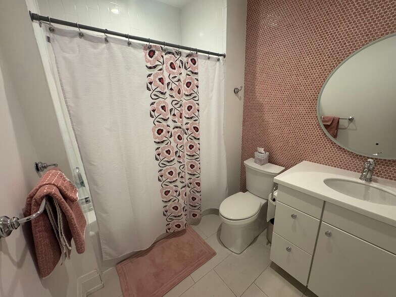 Building Photo - 230 S 3rd St