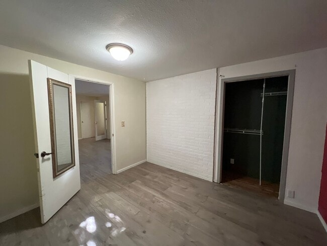 Building Photo - Hayden Bridge Four Bedroom