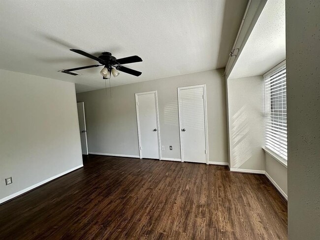 Building Photo - 9505 Fondren Rd