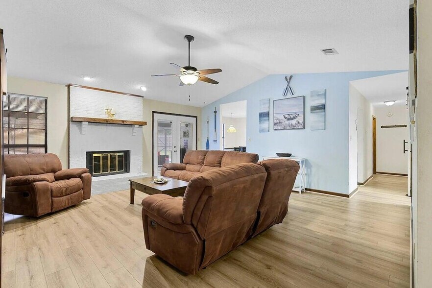 Building Photo - 937 Ridgewood Way