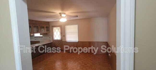 Building Photo - 6300 N Wildewood Dr