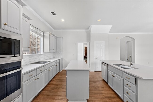 Building Photo - 3731 Charter Dr