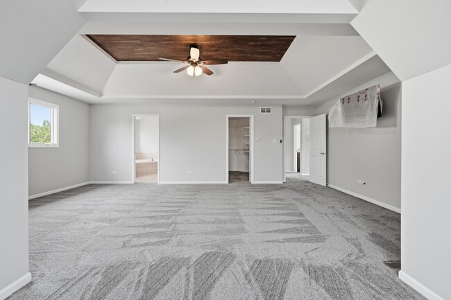 Building Photo - 14031 Preston Dr