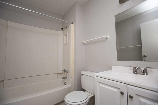 Building Photo - 2118 Scotty Ct