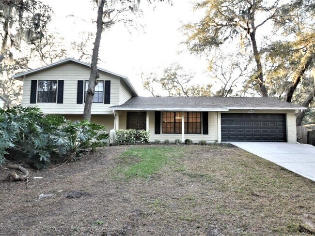 Primary Photo - 3906 Sabal Palm Ct