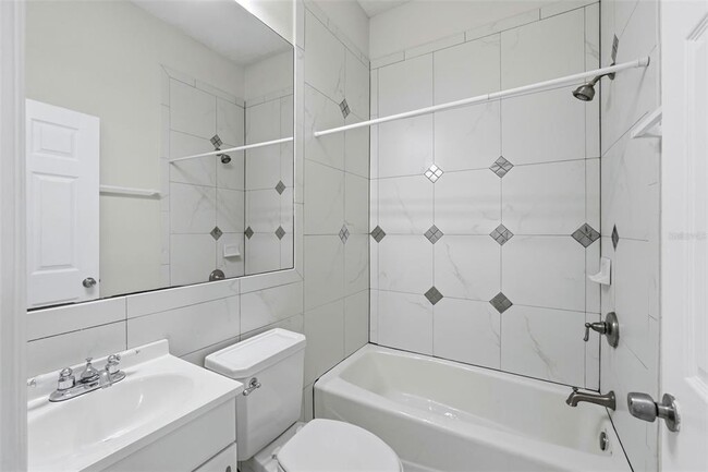 Building Photo - 5608 Kevin Ave