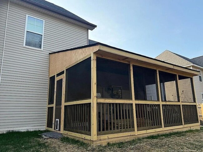 Building Photo - 364 Heathrow Dr