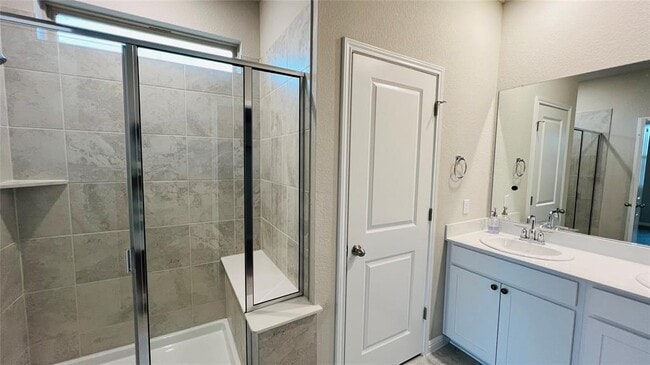 Building Photo - 310 Dipprey Ln