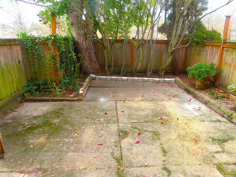 Building Photo - 5220 Sand Point Way NE