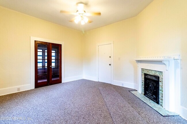 Building Photo - 24 Riberia St