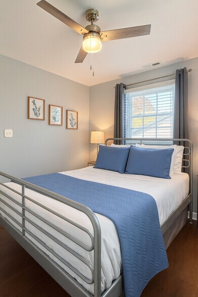 Building Photo - 445 Short Hills Dr