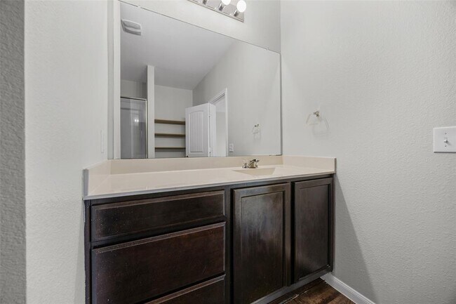 Building Photo - 518 Luna Vista Dr