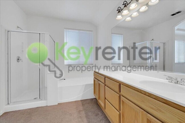 Building Photo - 7956 Robinson Dr