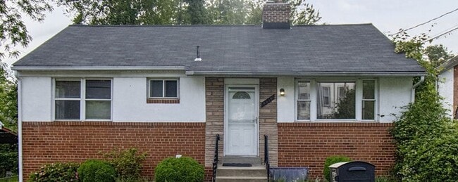 Building Photo - Charming Rambler - Close to Downtown Silve...