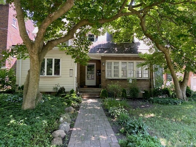 Primary Photo - 103 N Portage Path