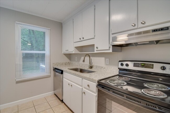 Building Photo - 531 Tubman St