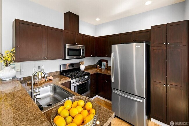 Building Photo - 959 232nd Ln NE