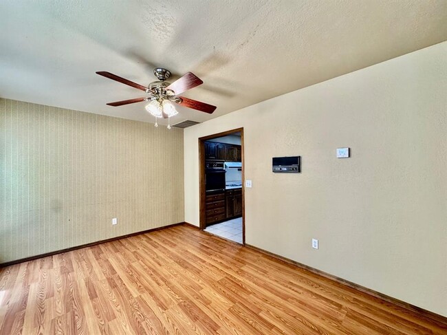 Building Photo - 415 Timberwind Rd
