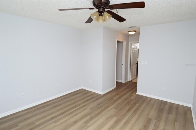 Building Photo - 10265 Gandy Blvd N