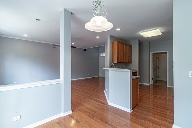 Building Photo - 403 Shadow Creek Dr