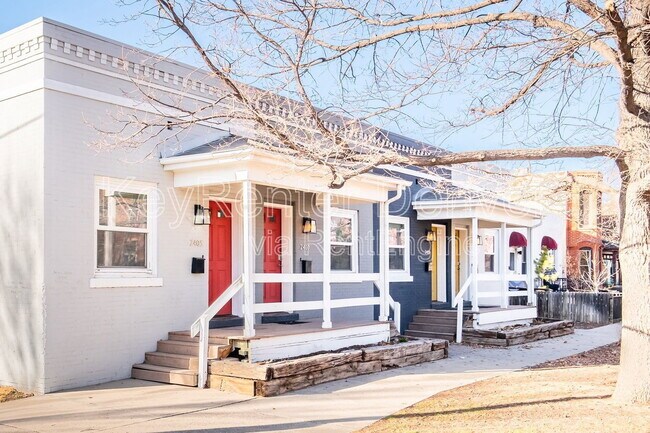 Building Photo - 2409 Tremont Pl