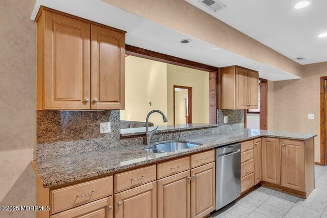 Building Photo - 9 Cherry Hill Ln