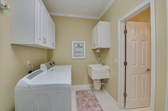 Building Photo - 108 White Willow Pl