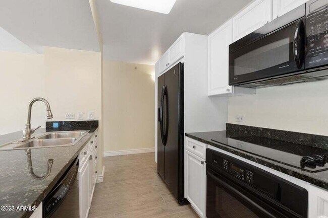 Building Photo - 4808 N 24th St