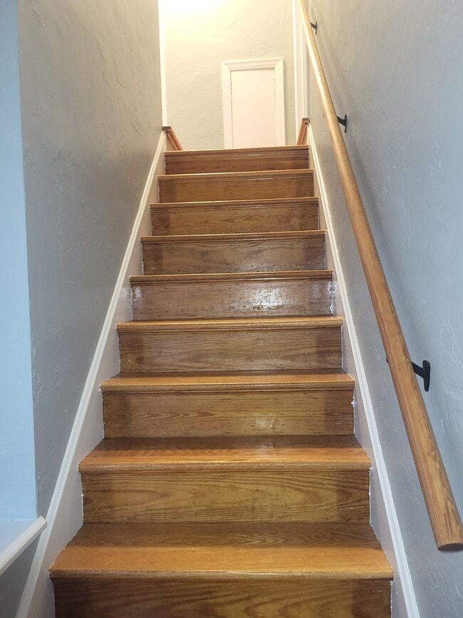 Building Photo - Beautiful 3 bedroom house in Brookline