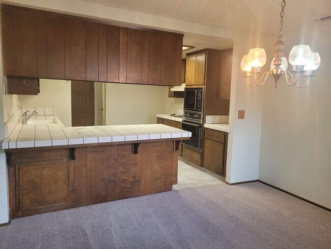 Building Photo - 1189 Greenhill Drive, Roseville