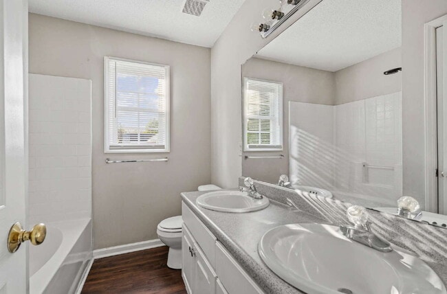 Building Photo - One-Story 3-Bedroom Home in Heart of Knightdale